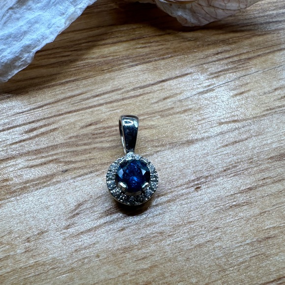 Blue Diamond pendant (new) - Picture 10 of 10
